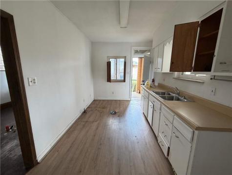 818 Lamont Street Stowe Township PA 15136