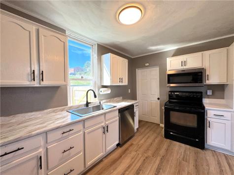 3 Franklin Avenue North Irwin PA 15642