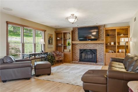 721 Stonebridge Drive North Huntingdon PA 15642