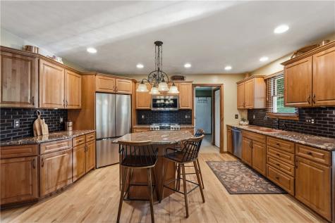 721 Stonebridge Drive North Huntingdon PA 15642