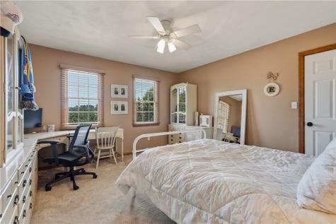 721 Stonebridge Drive North Huntingdon PA 15642