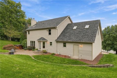 721 Stonebridge Drive North Huntingdon PA 15642