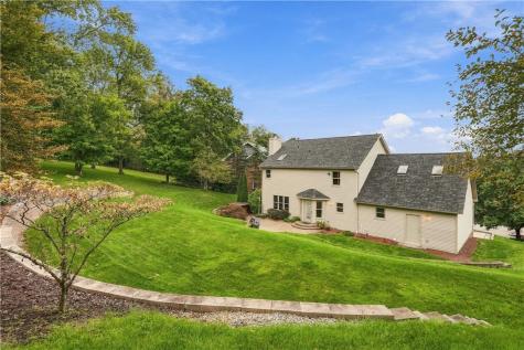 721 Stonebridge Drive North Huntingdon PA 15642