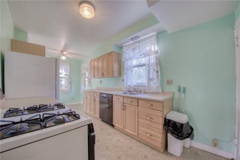 105 W Garden Road Brentwood PA 15227