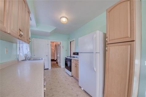 105 W Garden Road Brentwood PA 15227