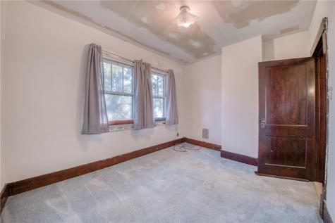 105 W Garden Road Brentwood PA 15227