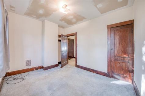 105 W Garden Road Brentwood PA 15227
