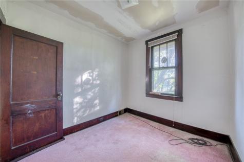 105 W Garden Road Brentwood PA 15227