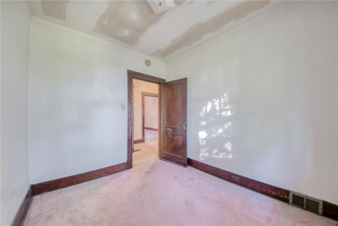 105 W Garden Road Brentwood PA 15227