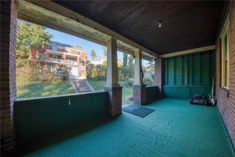 105 W Garden Road Brentwood PA 15227