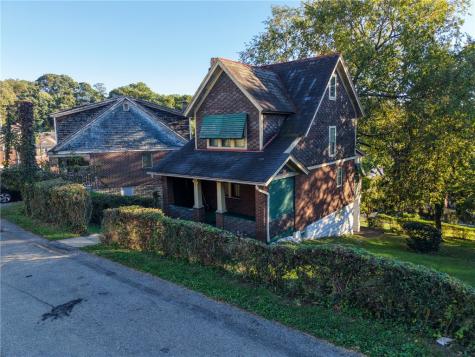 105 W Garden Road Brentwood PA 15227