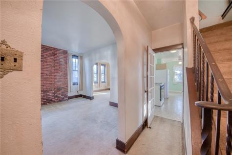 105 W Garden Road Brentwood PA 15227