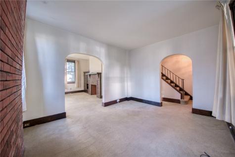 105 W Garden Road Brentwood PA 15227