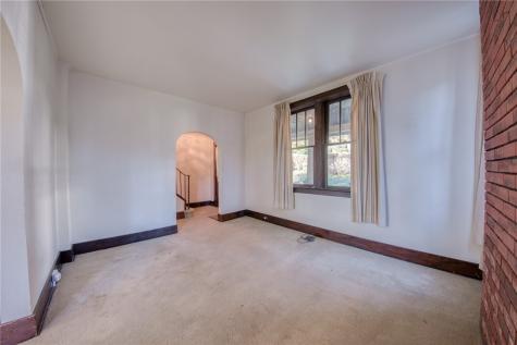 105 W Garden Road Brentwood PA 15227