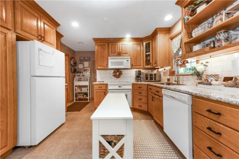 1479 Mcdowell Street Sharon PA 16146