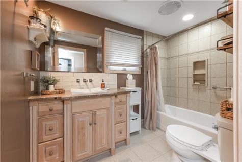 1479 Mcdowell Street Sharon PA 16146