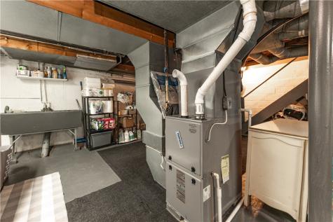 1479 Mcdowell Street Sharon PA 16146