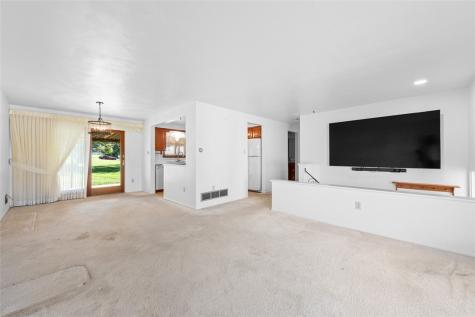 68 Suncrest Drive Delmont PA 15626