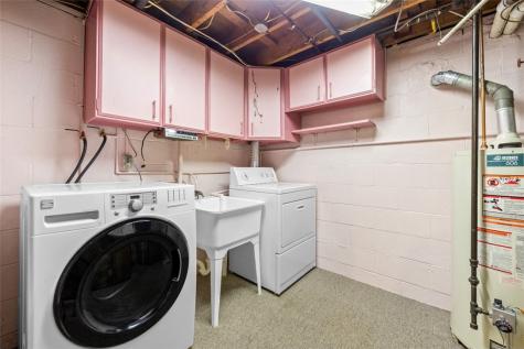 68 Suncrest Drive Delmont PA 15626