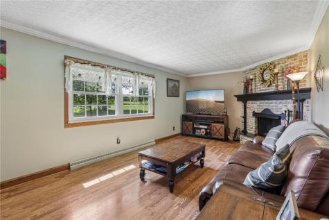 171 Mcclelland Road North Beaver Township PA 16102
