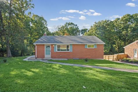 1403 Lakeside Drive Shaler PA 15101