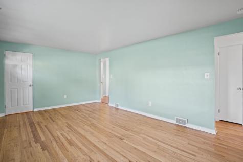 1403 Lakeside Drive Shaler PA 15101