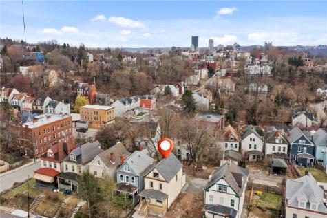 311 Elsdon Street Perry Hilltop PA 15214