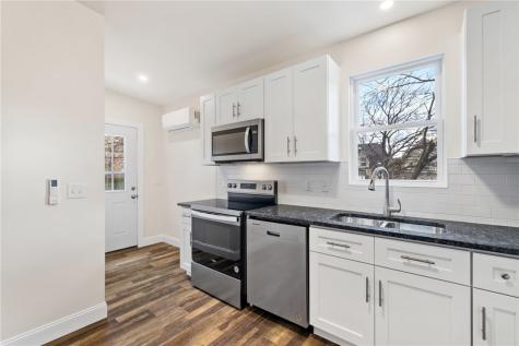 311 Elsdon Street Perry Hilltop PA 15214