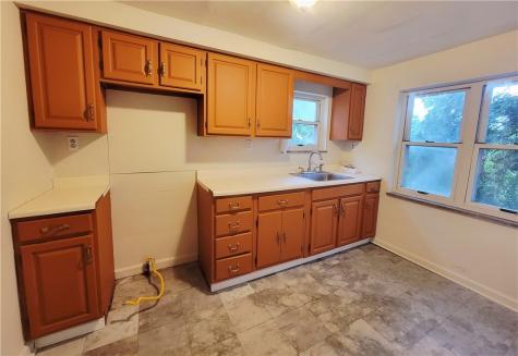 1113-1115 Woodbine Street Stanton Heights PA 15201