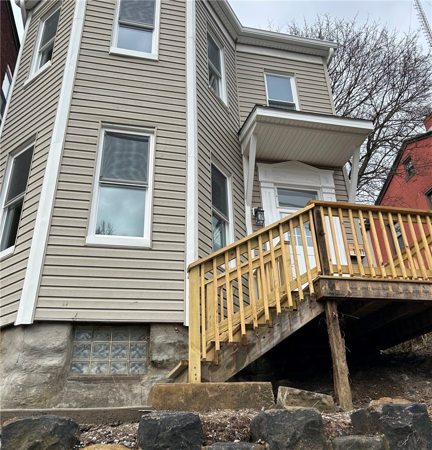 1711 Warren Fineview PA 15212