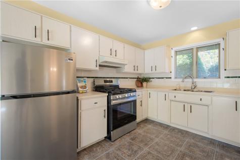 107 William Street Cecil PA 15057