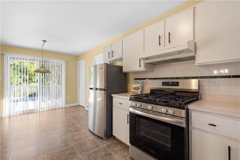 107 William Street Cecil PA 15057