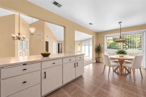 107 William Street Cecil PA 15057