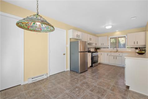 107 William Street Cecil PA 15057