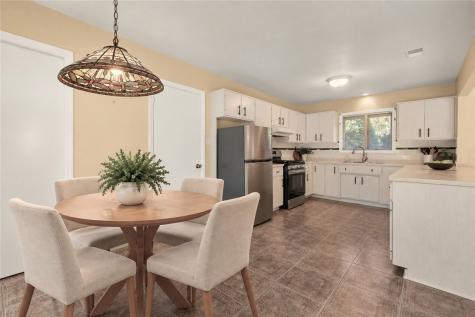 107 William Street Cecil PA 15057