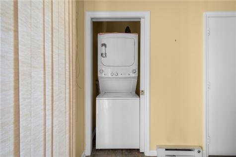 107 William Street Cecil PA 15057