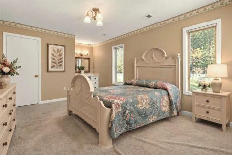 107 William Street Cecil PA 15057