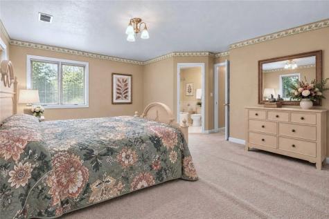 107 William Street Cecil PA 15057