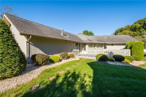 107 William Street Cecil PA 15057
