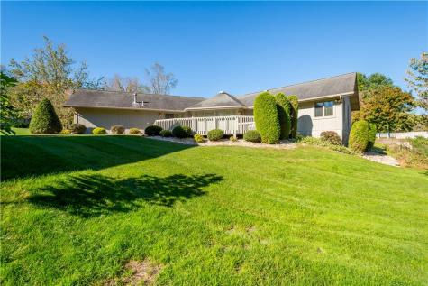107 William Street Cecil PA 15057