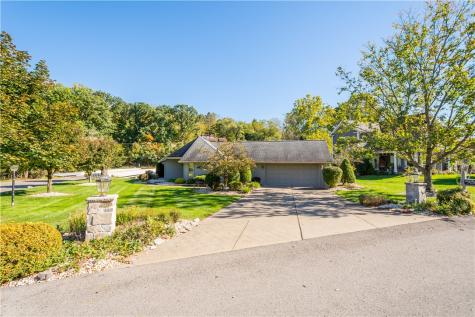 107 William Street Cecil PA 15057