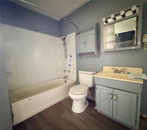211 Cedar Avenue Sharon PA 16146