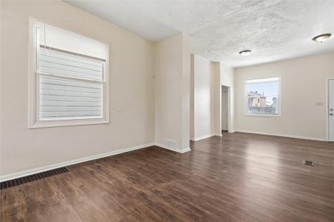 80 Mckinnie Avenue Mckees Rocks PA 15136