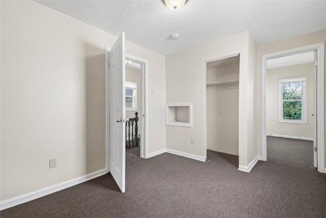 80 Mckinnie Avenue Mckees Rocks PA 15136