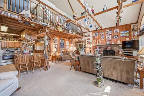 4621 E Lake Road Shenango PA 16134