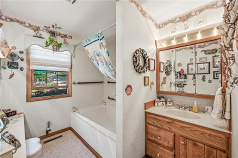 4621 E Lake Road Shenango PA 16134