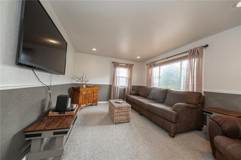 104 Murrysville Road Level Green PA 15085