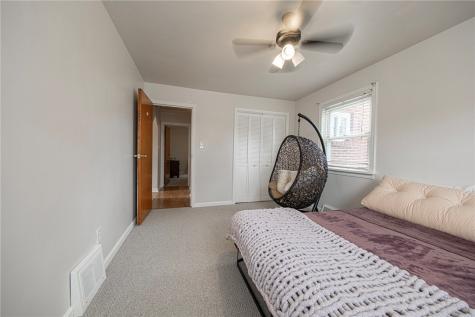 104 Murrysville Road Level Green PA 15085
