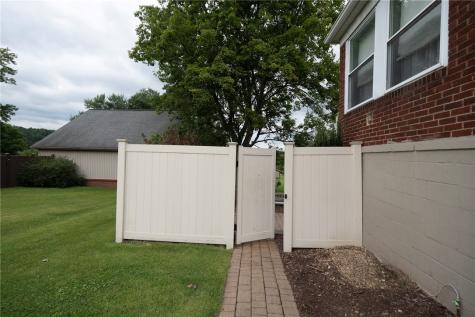 104 Murrysville Road Level Green PA 15085
