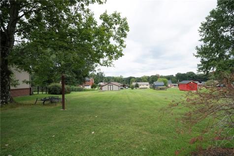104 Murrysville Road Level Green PA 15085